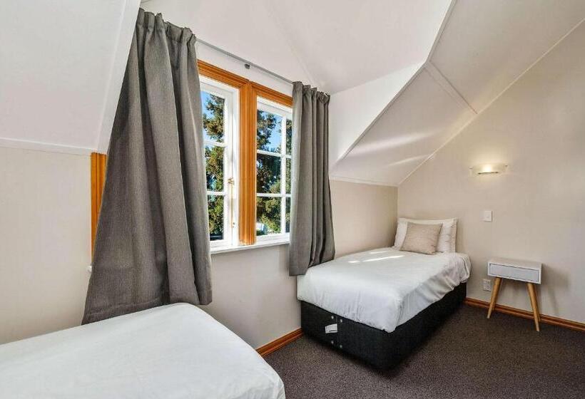 ویلای 3 خوابه, Huka Falls Resort