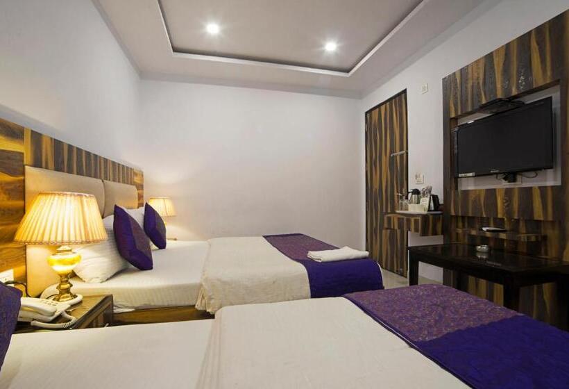 سوییت خانوادگی, Shri Vinayak At New Delhi Railway Station By Rcg Hotels