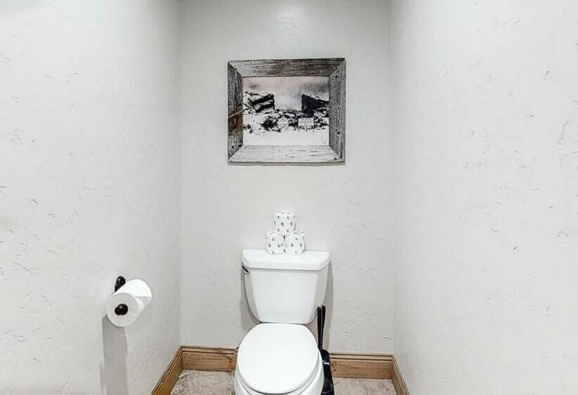 Апартаменты 3 Спальни, Mountain Retreat On 1st