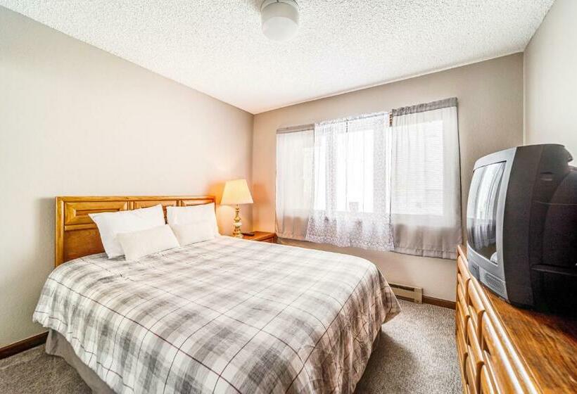 침실 2개 아파트, Granby Condo With Views