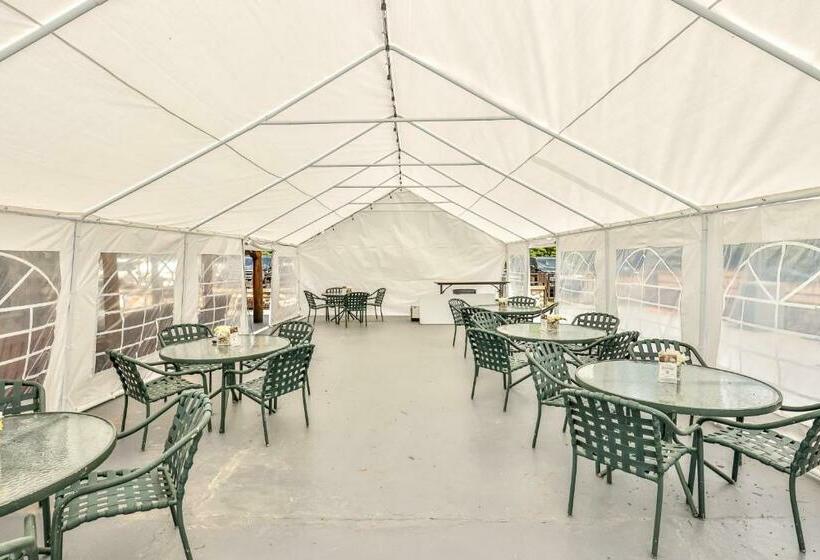 Апартаменты 2 Спальни, Chippewa Retreat  Den
