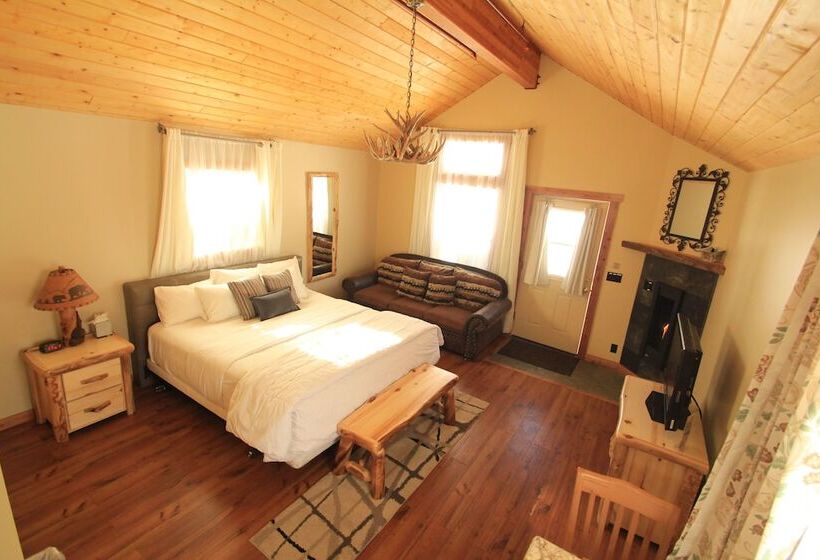 Хижина Deluxe, Convict Lake Resort