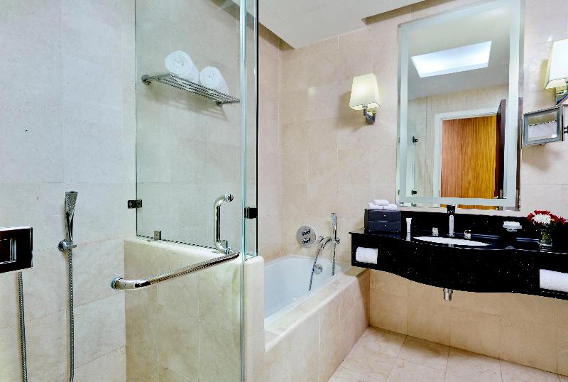 اتاق لوکس با تخت بزرگ, Best Plaza West Bay