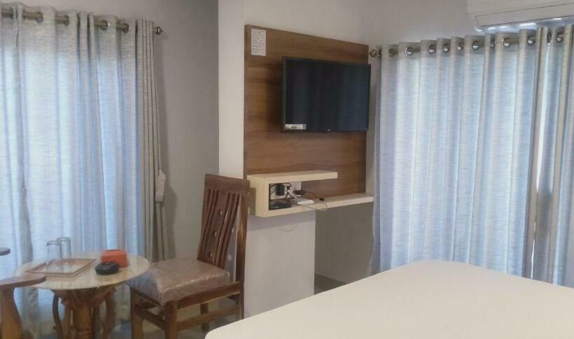 Номер Deluxe, Success Residency
