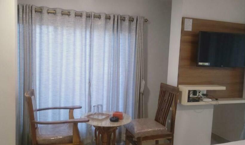 Номер Deluxe, Success Residency