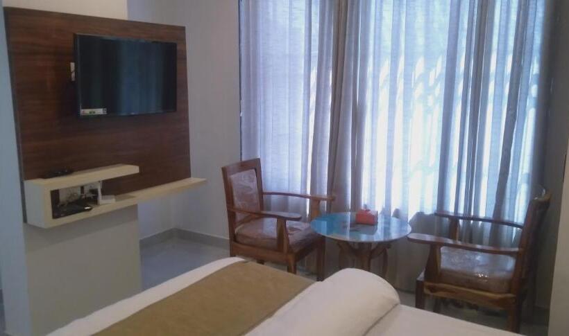 Номер Deluxe, Success Residency