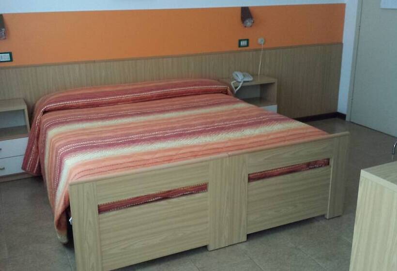 Номер Стандарт Трехместный, Garnì Capinera