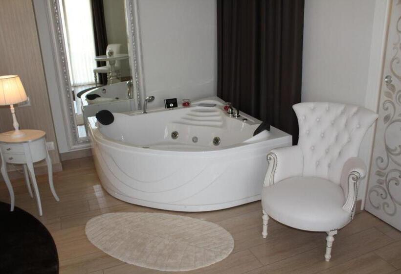 자쿠지 스위트, Princier Fine Resort & Spa
