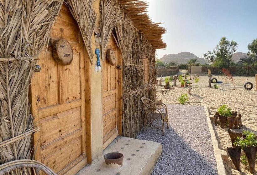 اتاق ساده سه‌ نفره, Tijan Siwa