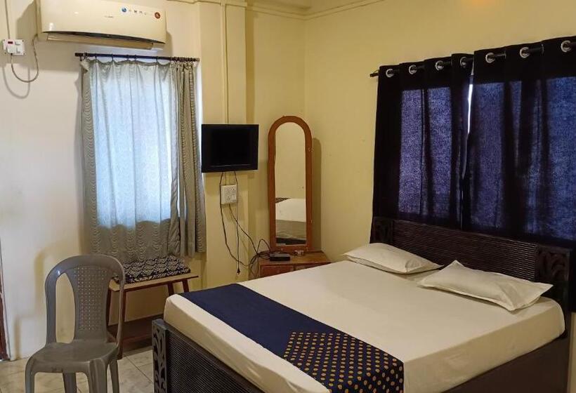 Номер Deluxe с Балконом, Bhavani Residency