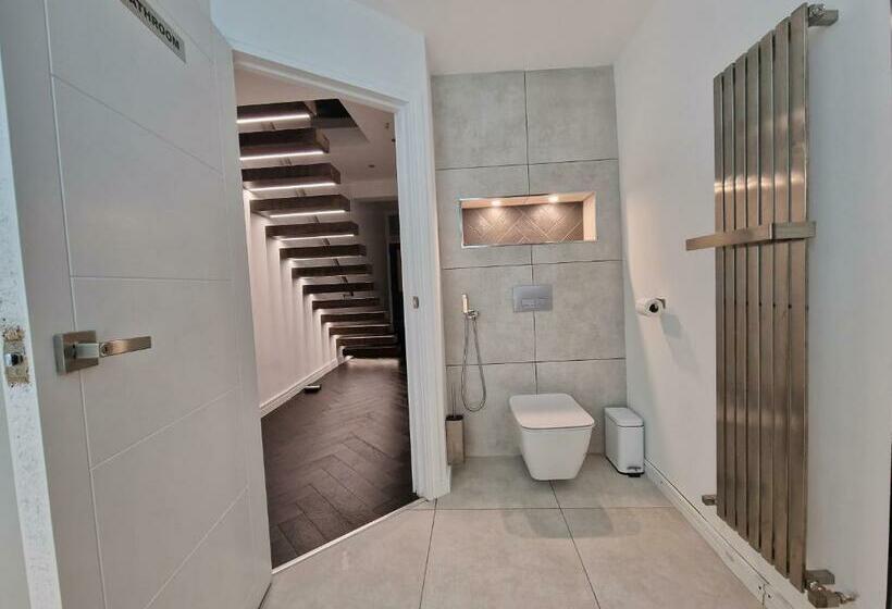 标准间, Beautiful Rooms In London