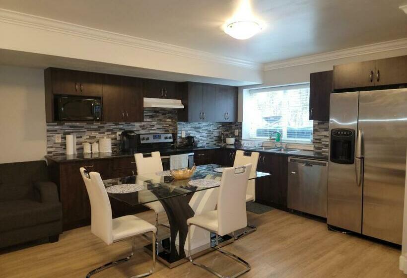 Family Suite, Oscar Inn & 2bd Family Suite Or Private Room