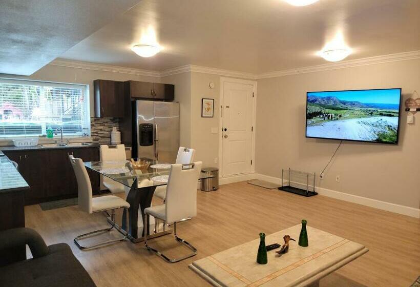 Family Suite, Oscar Inn & 2bd Family Suite Or Private Room