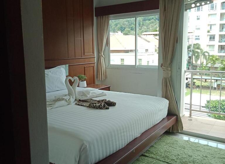 Standard Room with Balcony, New Forest Patong