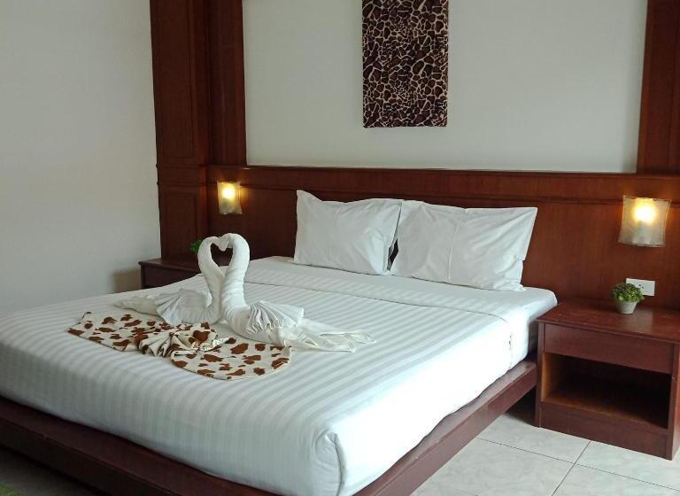 Standard Room Mountain View, New Forest Patong