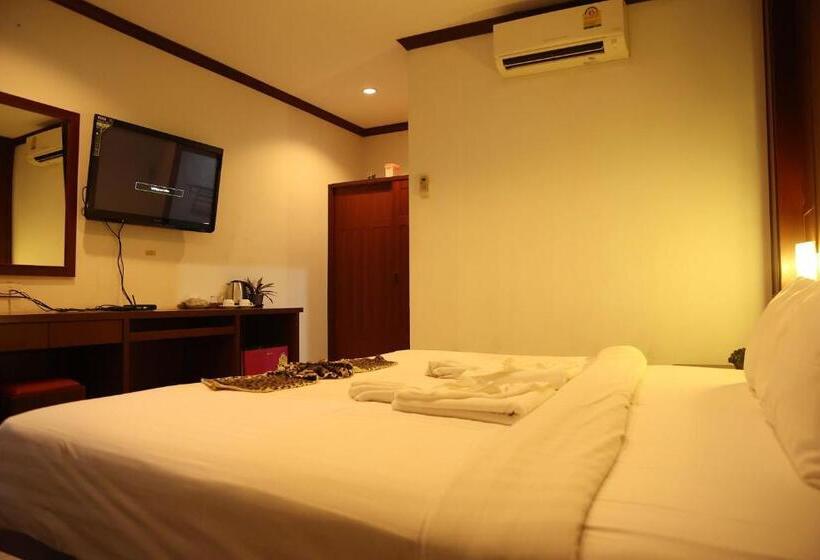 Standard Room, New Forest Patong