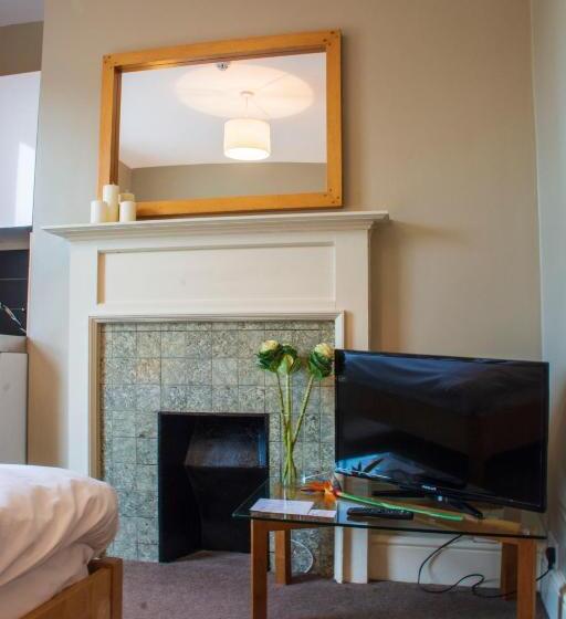 Номер Basic, Amherst Brighton