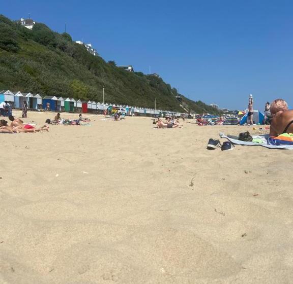 Апартаменты 1 Спальня, Boho Beach House   Beach Location