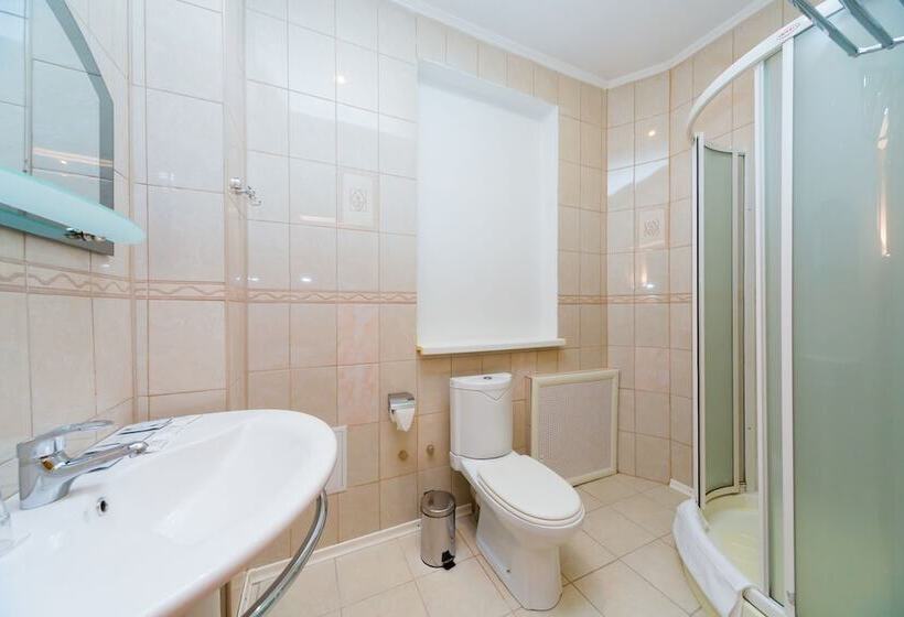 اتاق استاندارد سه نفره, Prestige House Verona