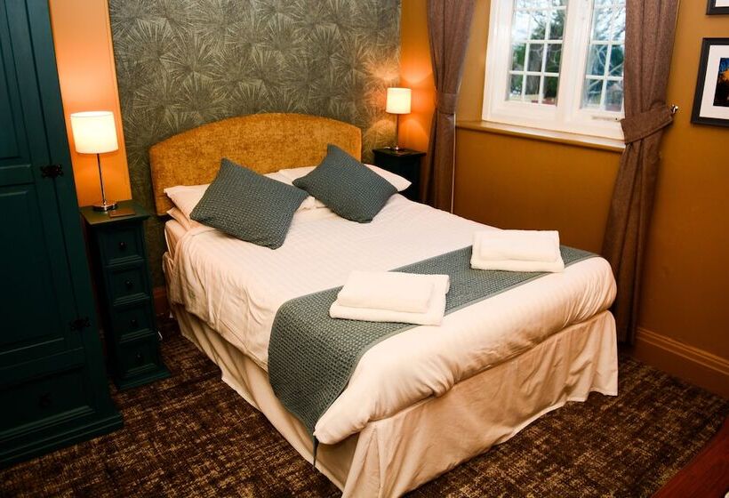 Номер Стандарт, Plough Inn