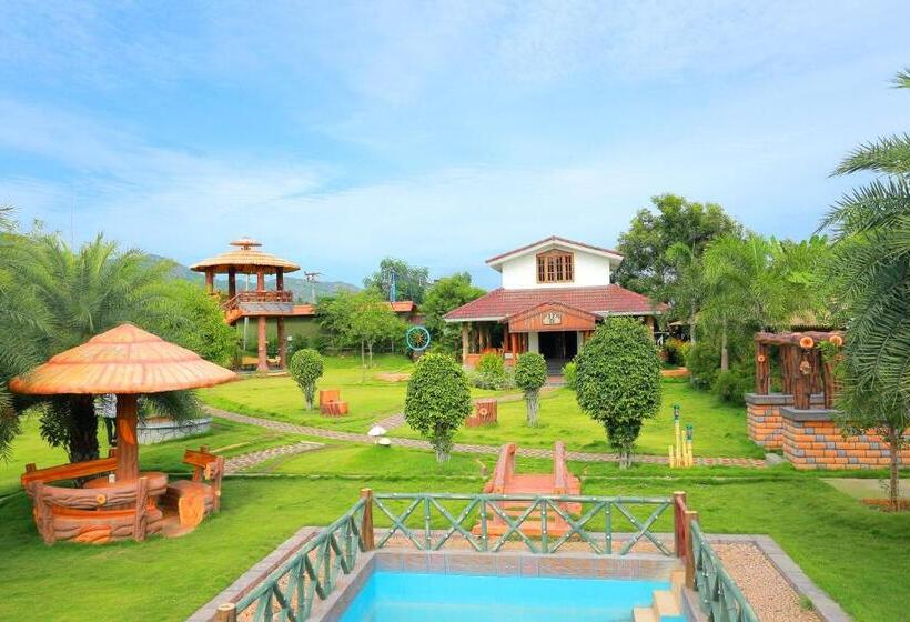 高级家庭房间, Selvamathi Farm Resorts