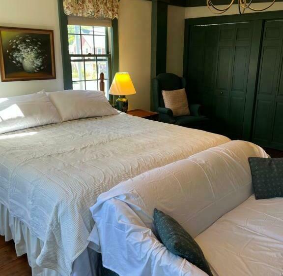 Семейный Полулюкс, Chester Inn
