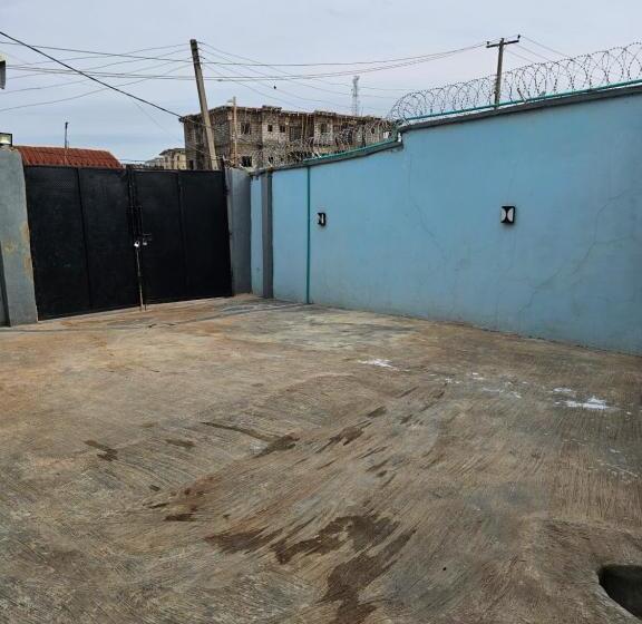 آپارتمان 1 خوابه همکف, Umbrella Properties   Eleyele Ibadan