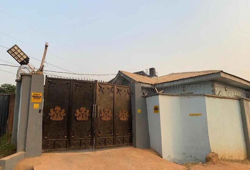 اتاق لوکس با تخت بزرگ, Umbrella Properties   Eleyele Ibadan