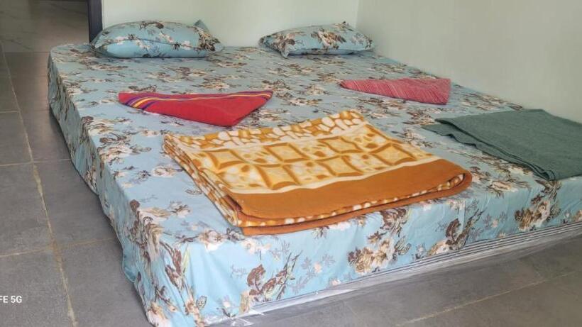Chambre Quadruple Supérieure, Greenstone Resort Hampi