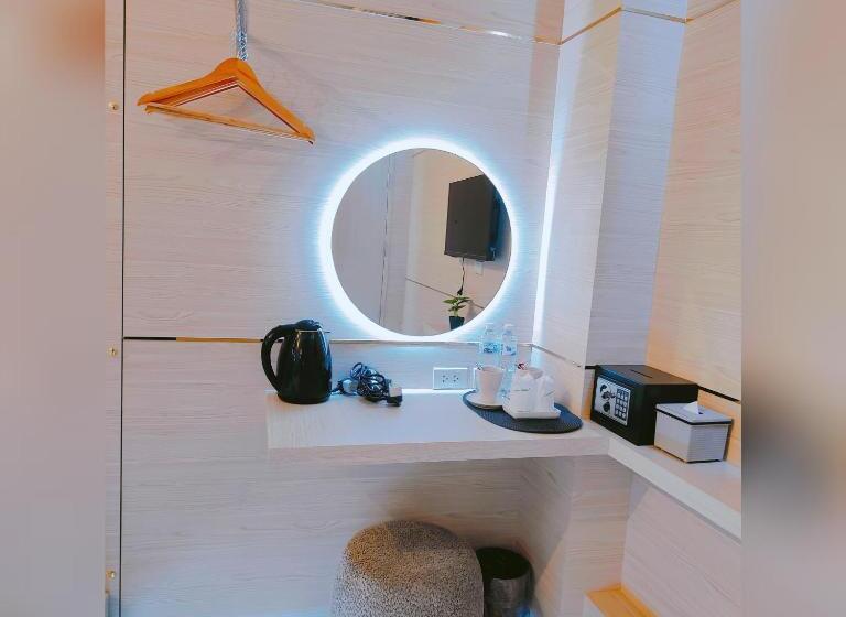 اتاق استاندارد با سرویس بهداشتی مشترک, Icon Hotel Hatyai