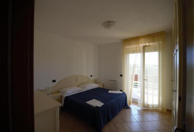 Апартаменты 3 Спальни, Le Residenze Di Santa Costanza   Mirto/corbezzolo