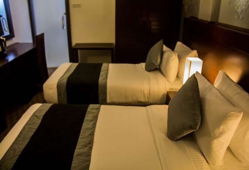 Habitación Deluxe, Ceylon City Hotel, Colombo