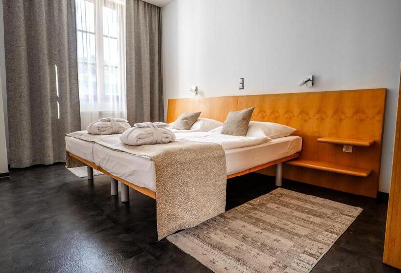 Family Suite, Galant Mikulov