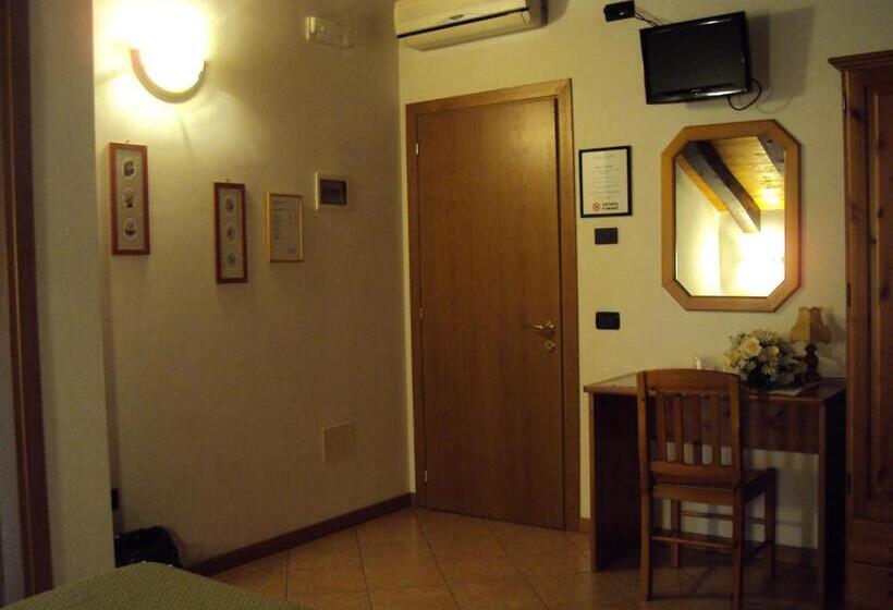 اتاق استاندارد یک نفره, Agriturismo Sant' Anna