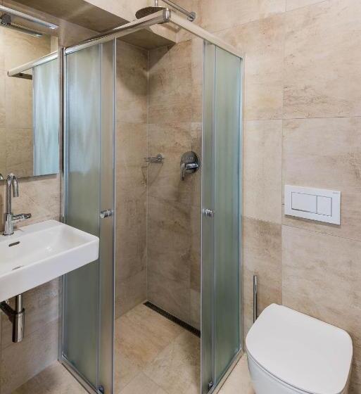 اتاق استاندارد سه نفره, Pension Chmelnice