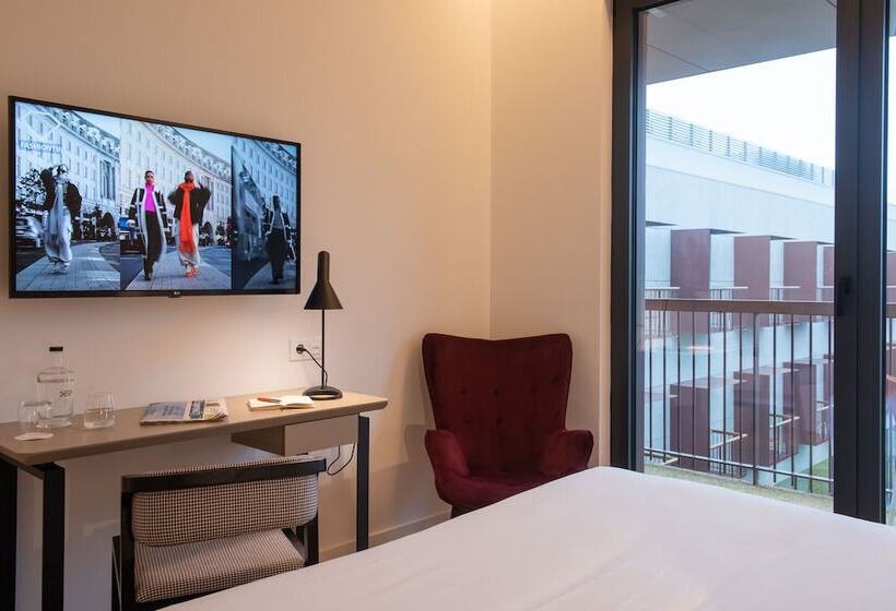 اتاق سوپریور با چشم‌انداز دریا, Sines Sea View Business & Leisure