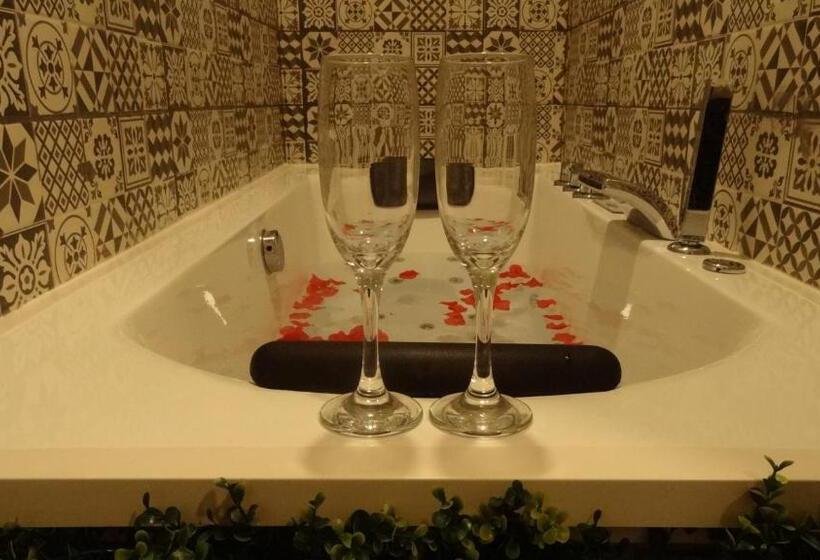 سوئیت با وان آب گرم, Cozy Rooms   Bañera Hidromasaje
