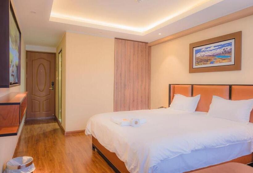 غرفة قياسية فردية, R&n Shullkas Suites