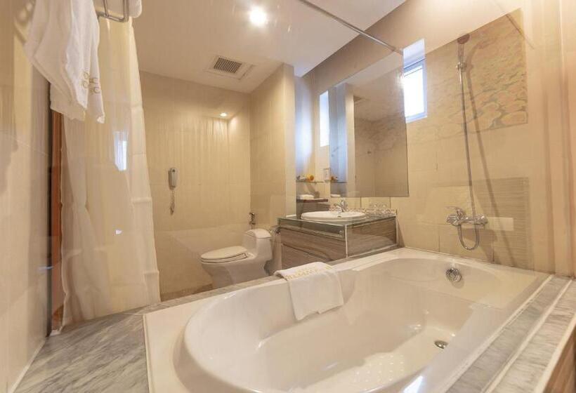 Номер Deluxe, Vietsovpetro Hotel Dalat