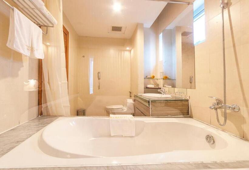 Трехместный Номер Deluxe, Vietsovpetro Hotel Dalat