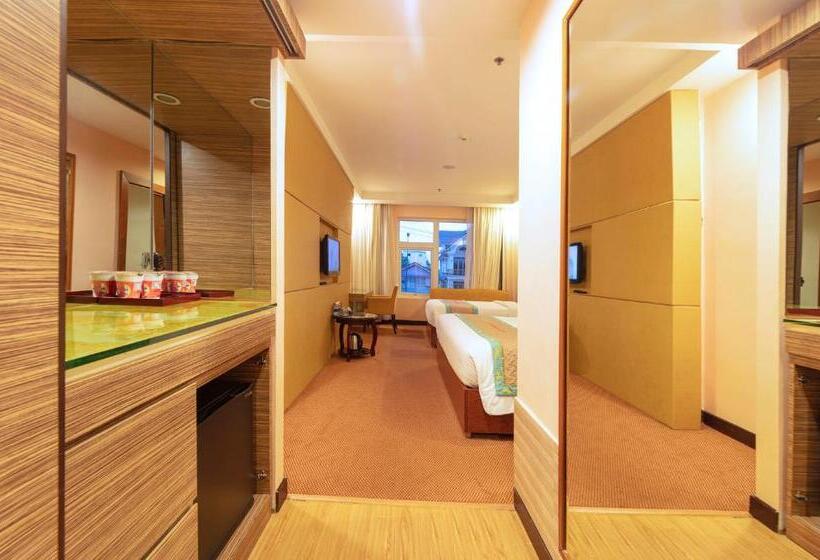 Трехместный Номер Deluxe, Vietsovpetro Hotel Dalat