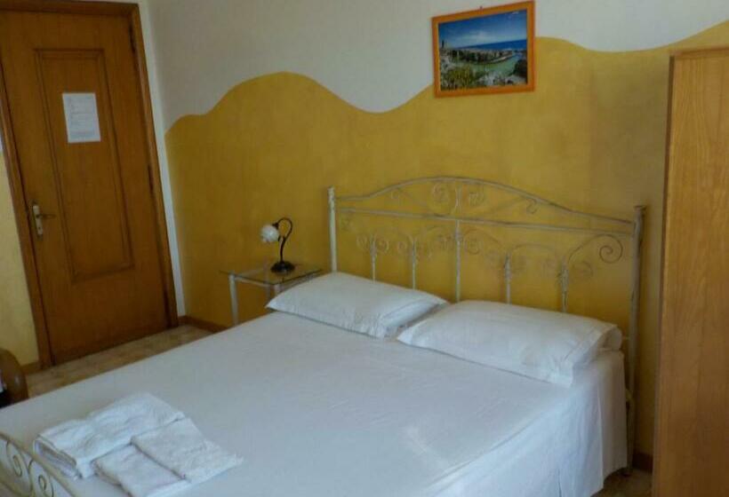 اتاق استاندارد سه نفره, B&b Il Cedro