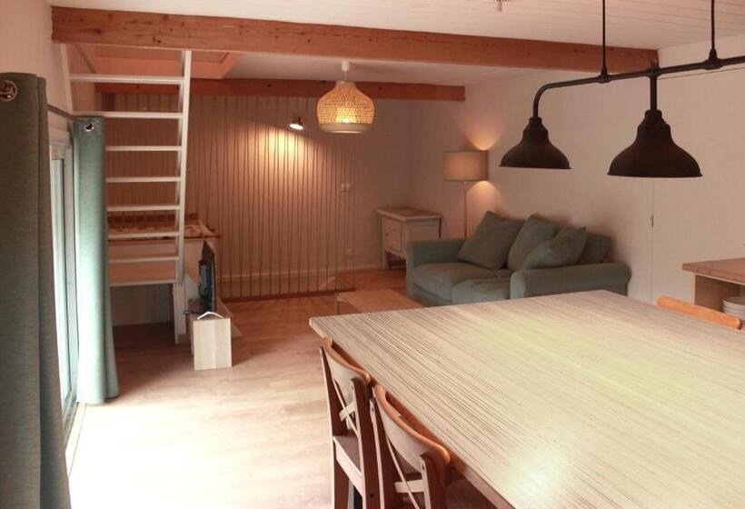 Апартаменты 1 Спальня с Балконом, Kapera Maison D Hôtes
