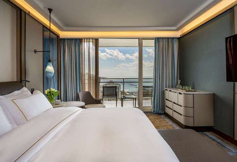استودیو استاندارد با تخت کینگ, Hilton Nay Pyi Taw