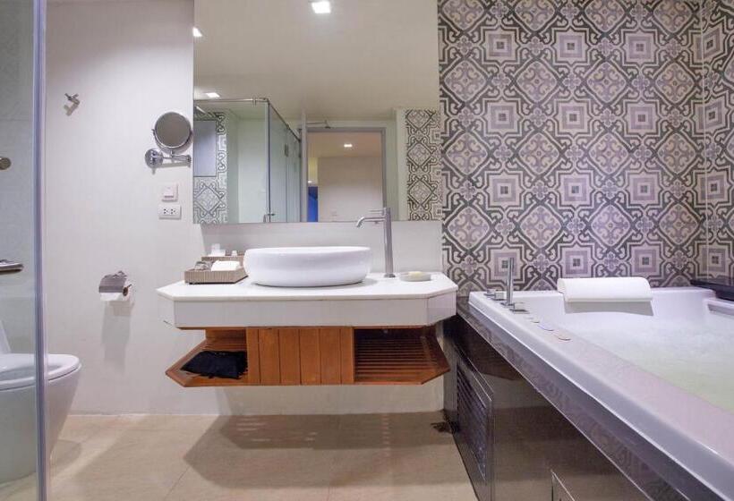 디럭스 룸 바다 전망, Zenmaya Oceanfront Phuket, Trademark Collection By Wyndham