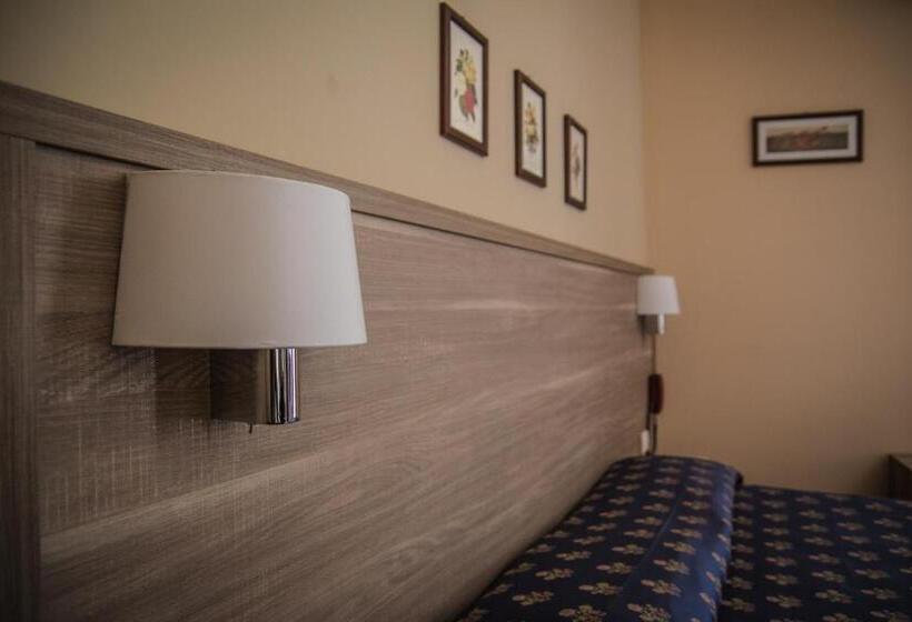 スタンダード４人部屋, Albergo Penza