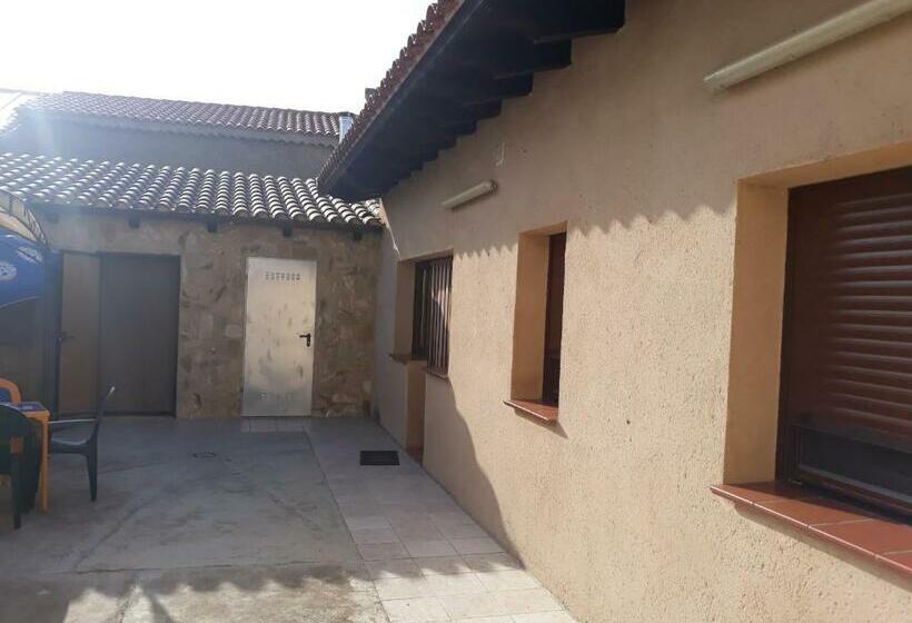 Кровать в Общей Комнате, Albergue Turístico Las Eras