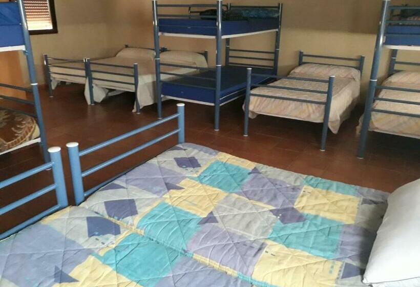 Кровать в Общей Комнате, Albergue Turístico Las Eras