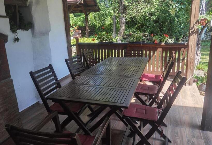 Дом 1 Спальня, Vitanova Guest House