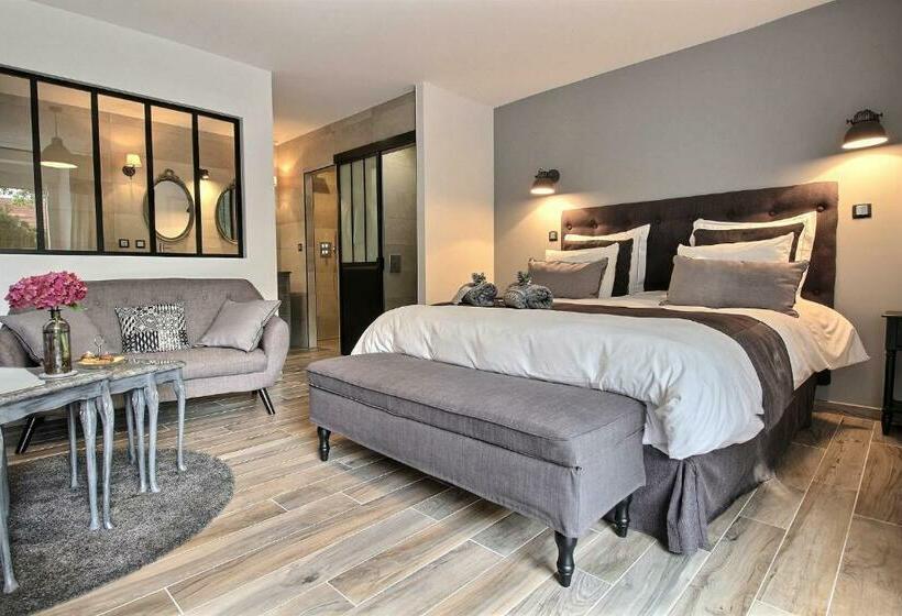 Номер Deluxe Кровать Кинг, Le Domaine D Etaville